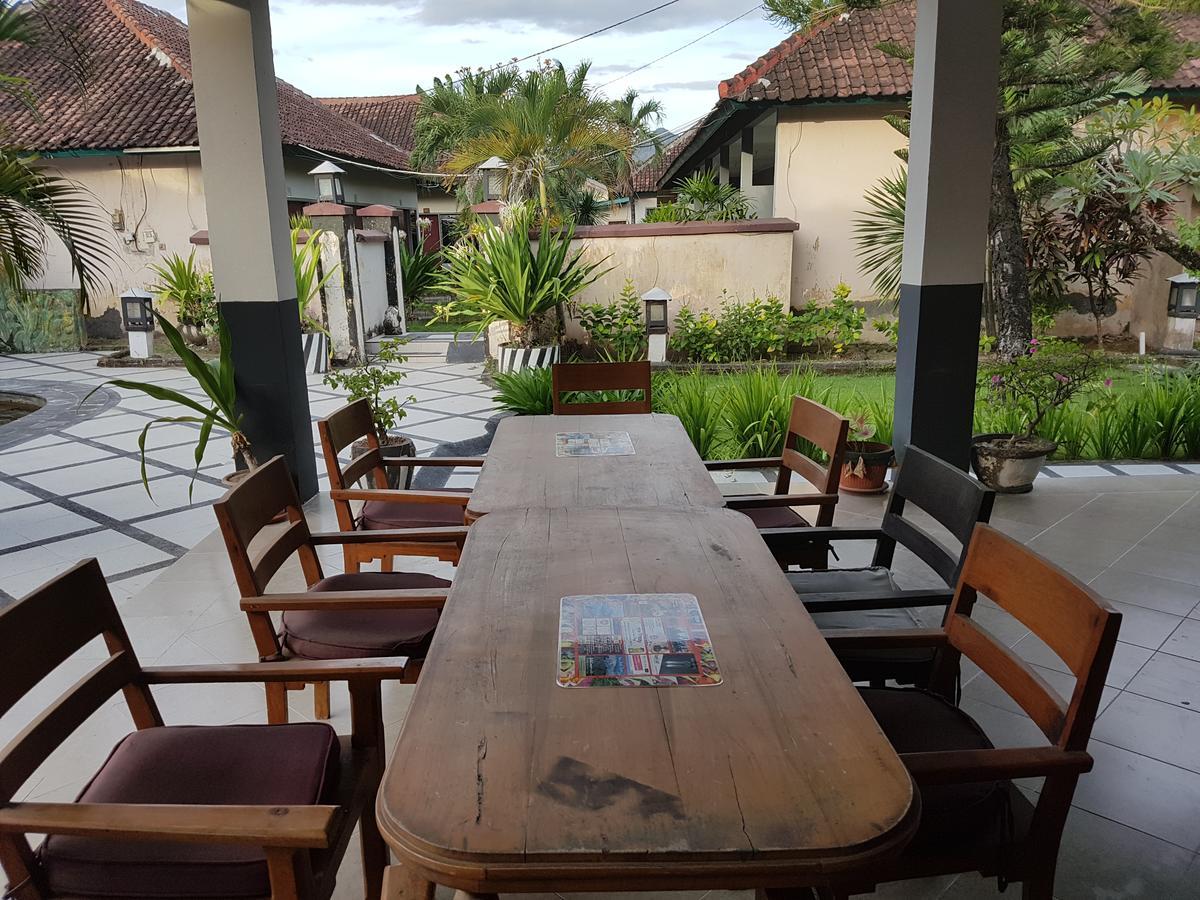 Trophy Hotel Sumbawa Besar Luaran gambar